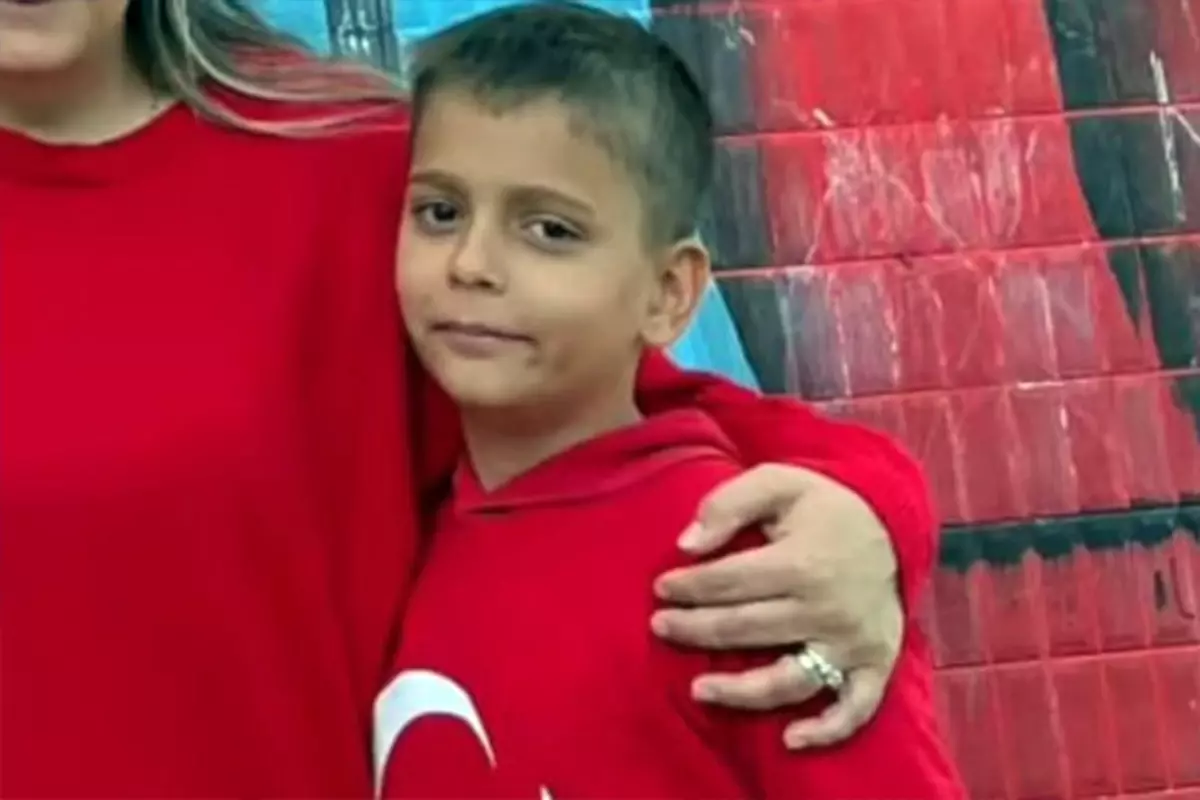 İzmir'de Üzücü Olay: 11 Yaşındaki Mert Yetiştiren'in Hayatını Kaybetmesi