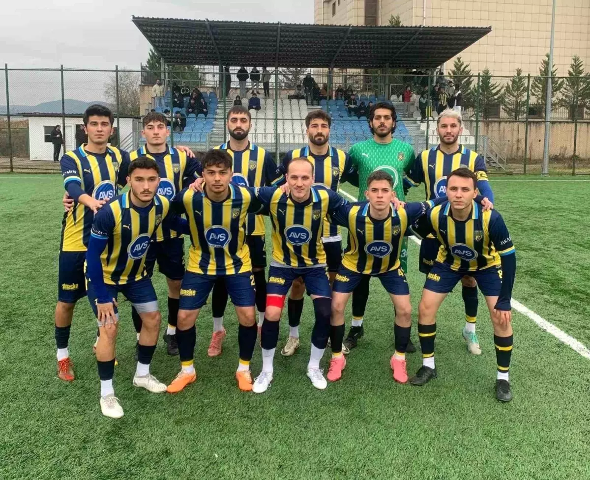 Çaycumaspor ve Kayıkçılar Gençlerbirliği Arasındaki Hazırlık Maçı