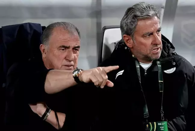 Galatasaray Ağırlıklı Tribünler ve Terim'e Destek