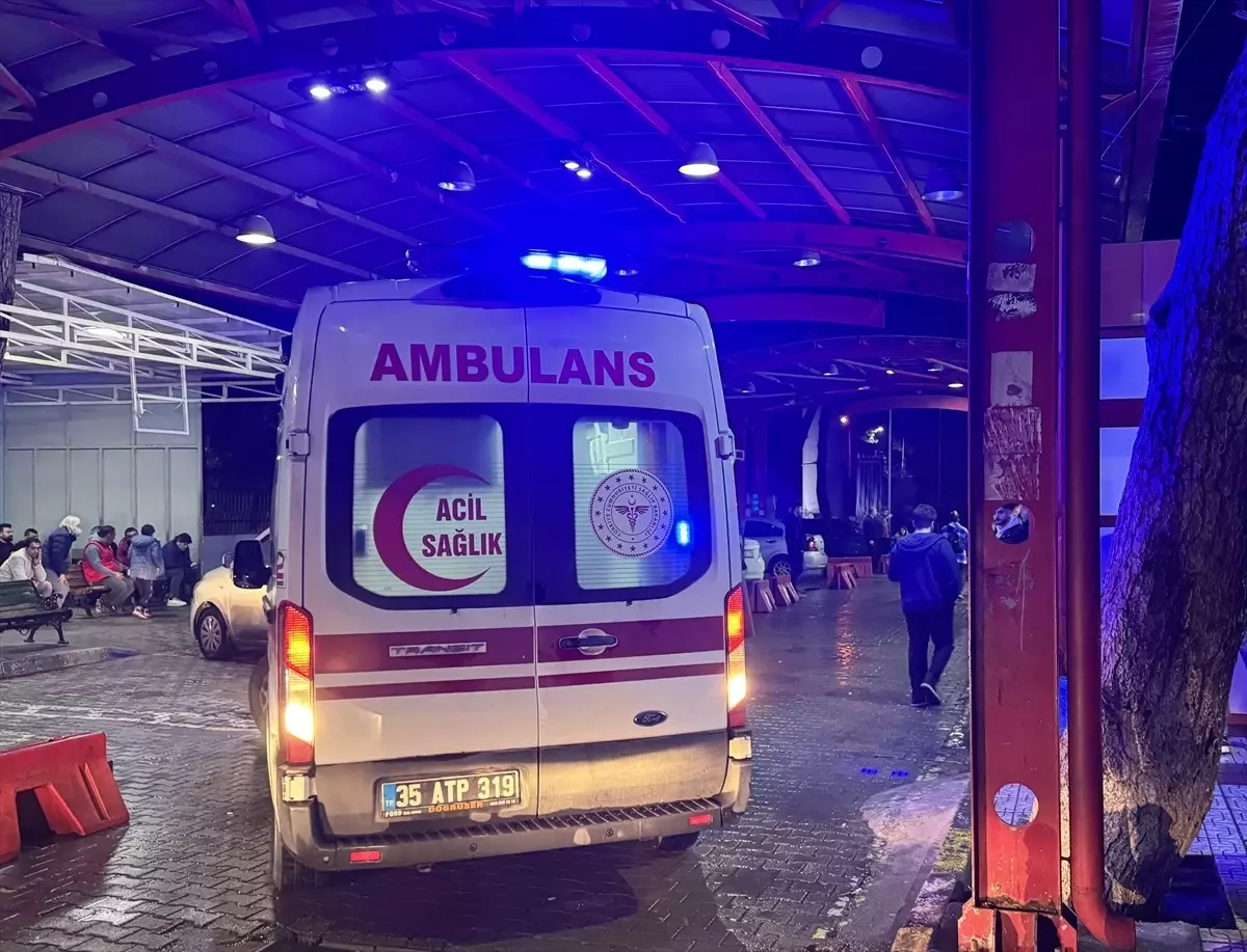 Bornova'da Parkta Çıkan Bıçaklı Saldırı Sonucu Bir Kişi Yaralandı