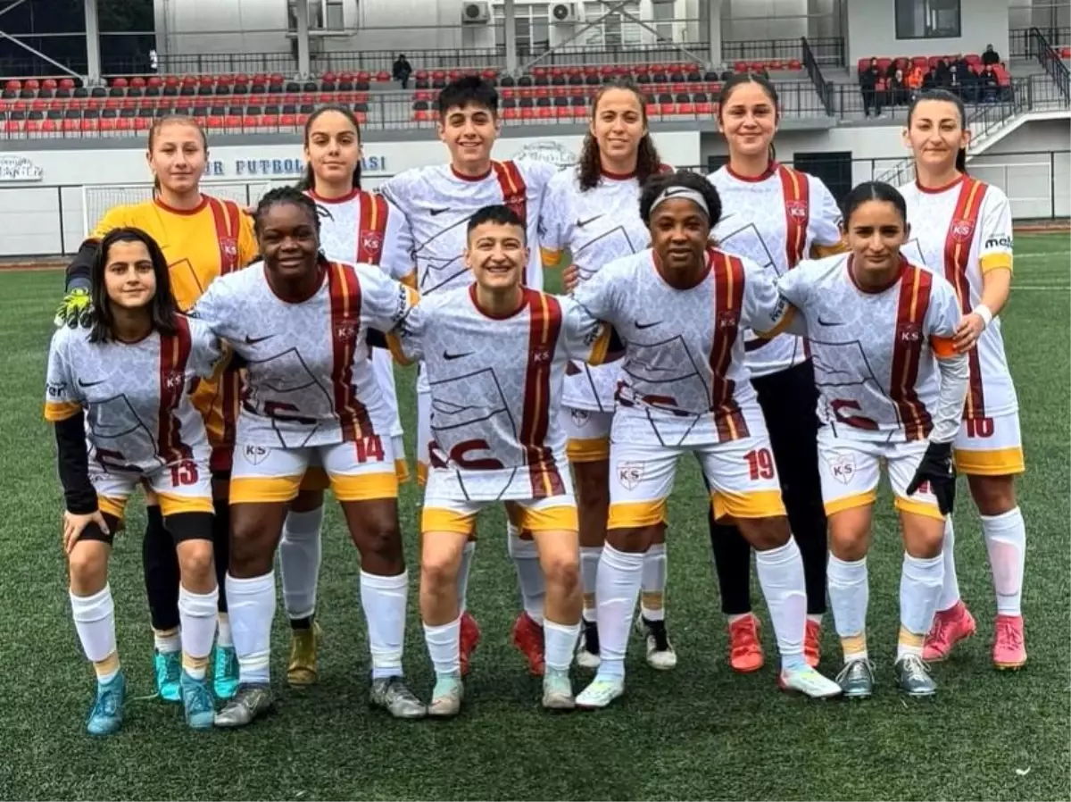 Türkiye Kadınlar 1. Ligi’nde Kayseri Kadın Futbol Kulübü’nin Yüksekovaspor Karşılaşması