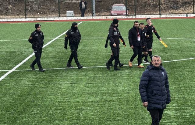 Maçın Gelişimi ve Kırmızı Kartlar