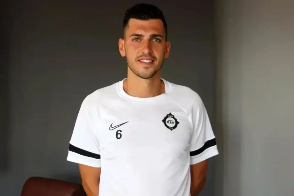 Altay'da Şok Sözleşme Uzatması: Ceyhun Gülselam'ın Yüzü Güldü