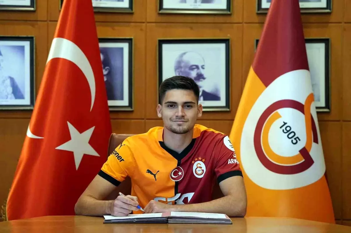 Galatasaray, Genç Yeteneklerle Sözleşme Uzattı