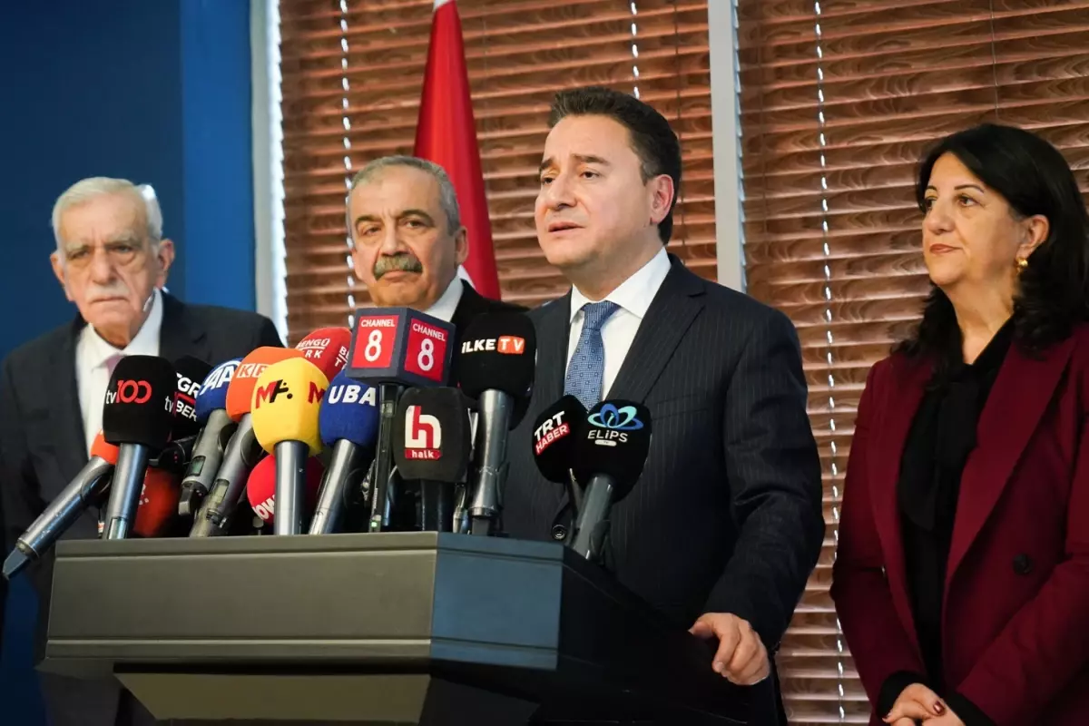 İmralı'da Abdullah Öcalan ile Görüşen DEM Parti Heyetinin Siyasi Partilerle Görüşmeleri Üçüncü Gününde Devam Ediyor