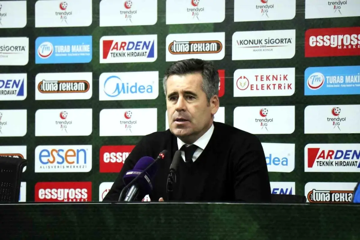 Sakaryaspor-Gençlerbirliği Maç Sonrası Teknik Direktörlerin Yorumları